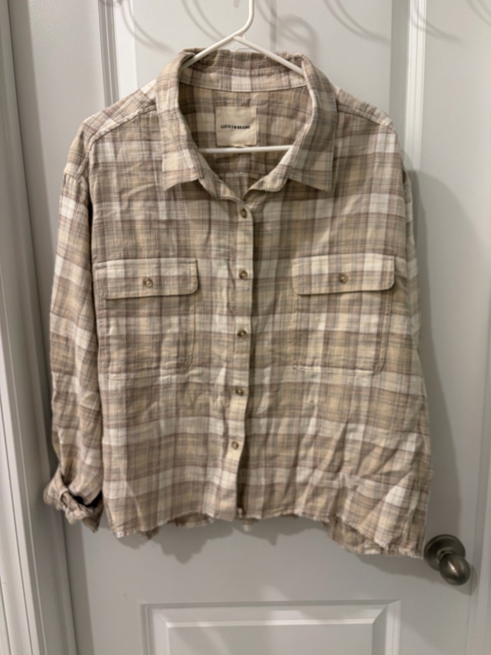 Lucky Brand Plus Size XXL, EUC, 
Women’s flannel cropped top button up shirt